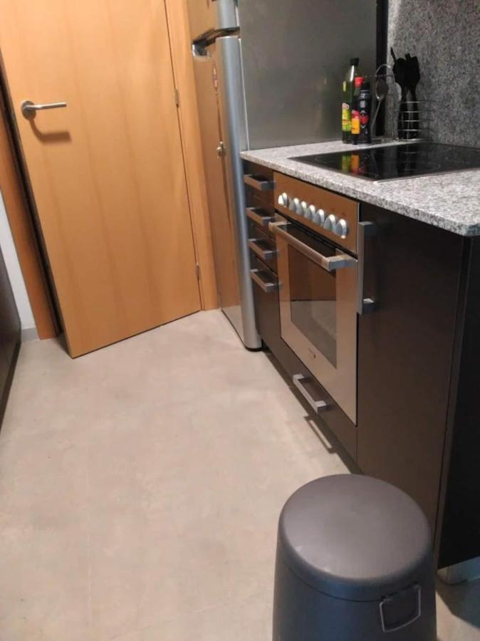 Stylish Flat, 2 Bathrooms And Swimming Pool, Next To The Beach! サン・アドリア・デ・ベソス エクステリア 写真