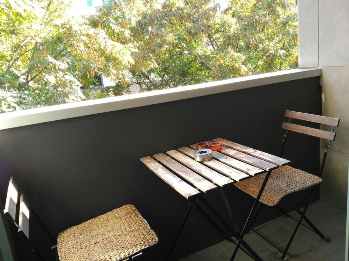 Stylish Flat, 2 Bathrooms And Swimming Pool, Next To The Beach! サン・アドリア・デ・ベソス エクステリア 写真