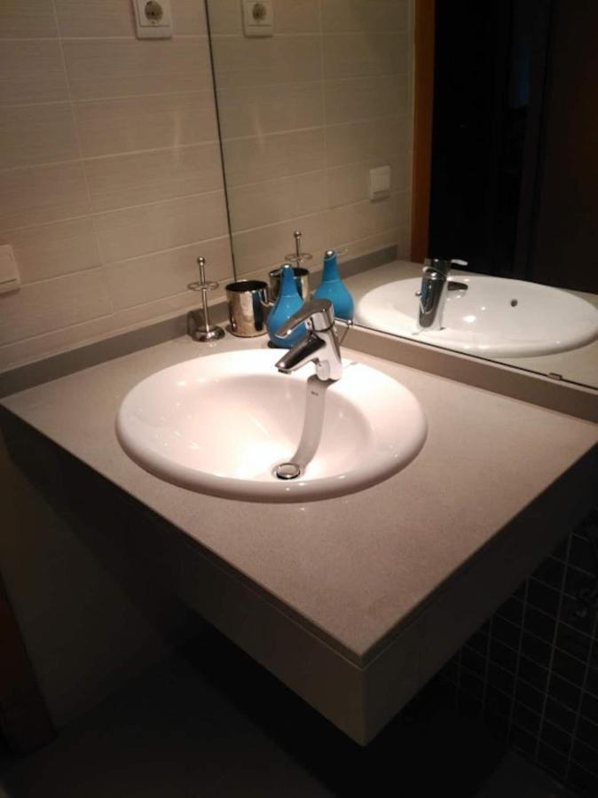 Stylish Flat, 2 Bathrooms And Swimming Pool, Next To The Beach! サン・アドリア・デ・ベソス エクステリア 写真